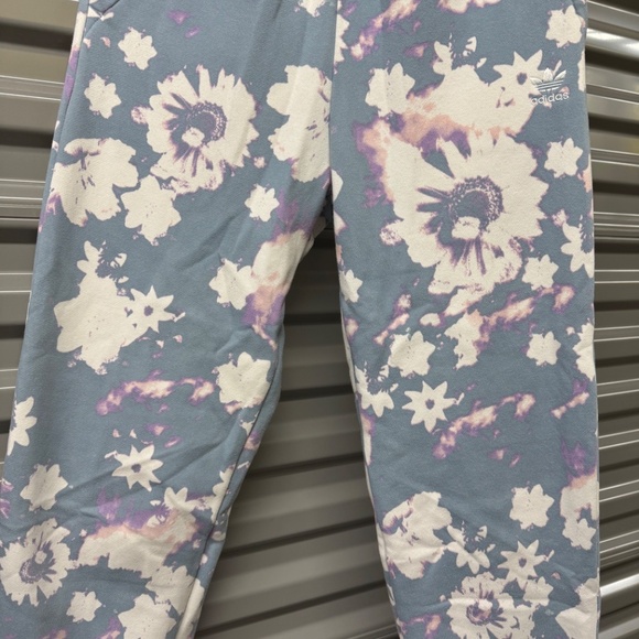 Jogger - Picture 9 of 10